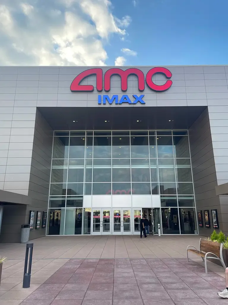 AMC Oakbrook Center 12