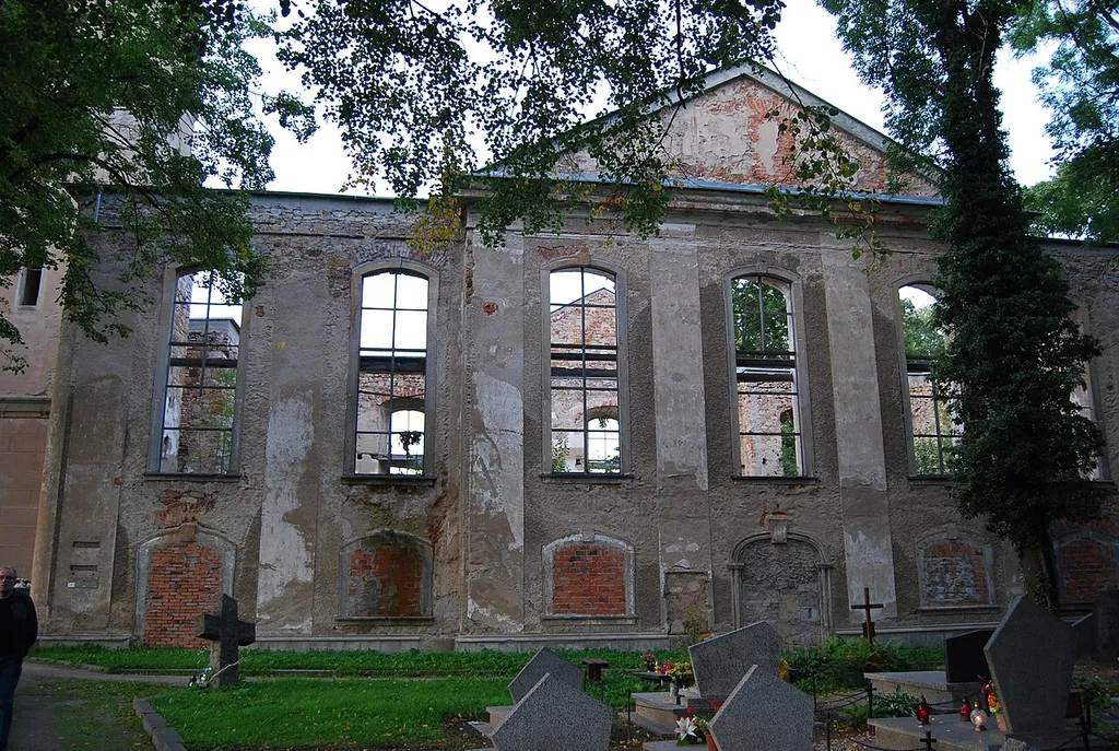 Miłków - kościół ewangelicki (ruina) wraz z cmentarzem (zabytek nr A/770/925/J)