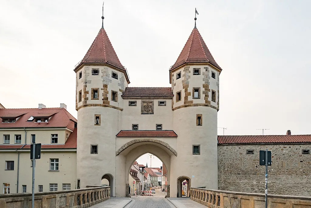 Amberg, Stadtbefestigung, Hinter der Mauer 25, Nabburger Tor