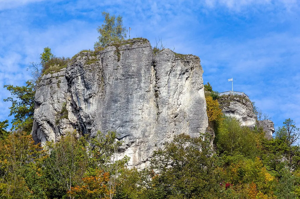 Felsen Streitburg, Geotop, Naturdenkmal, LSG "Fränkische Schweiz - Veldensteiner Forst" im Regierungsbezirk Oberfranken