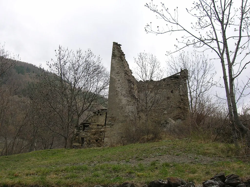Ruderi del Castello di Cré, Avise, Valle d'Aosta, Italia.