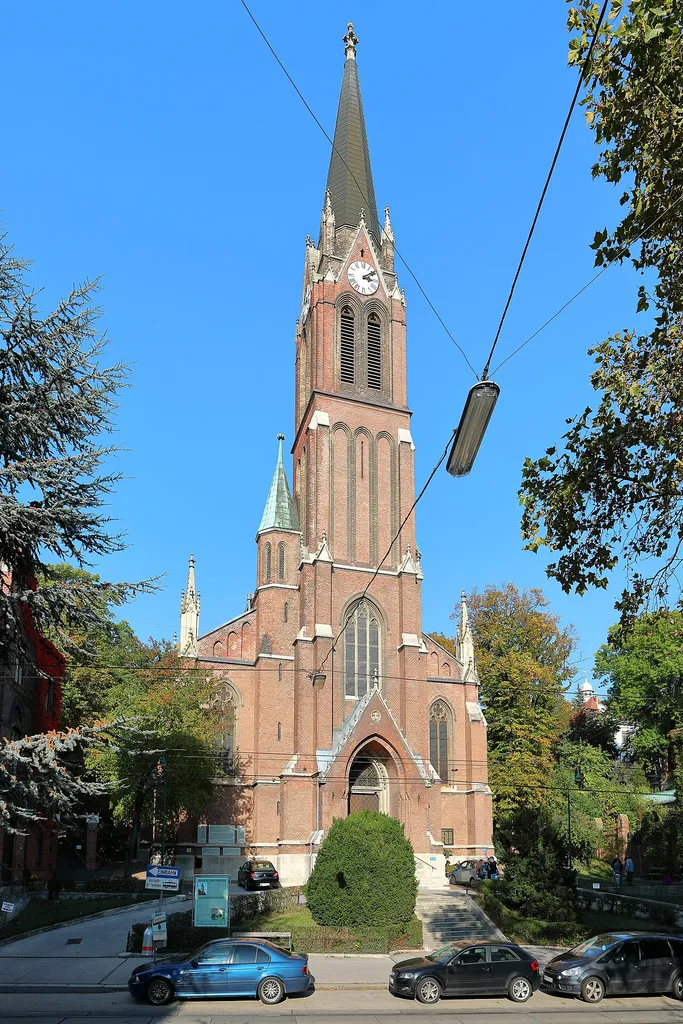 Die römisch-katholischen Weinhauser Pfarrkirche im 18. Wiener Gemeindebezirk Währing. Die Kirche wurde nach Plänen des Wiener Dombaumeisters Friedrich von Schmidt unter Baumeister Johann Schmalzhofer von 1883 bis 1893 errichtet.