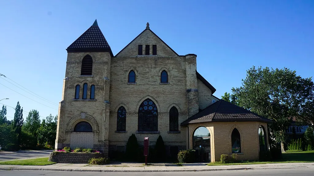 St. Andrew Presbyterian Church (church building in Hanover, Ontario)