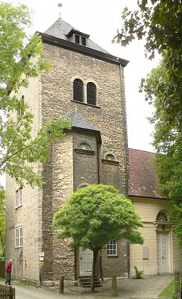 Kirche St. Marien in Alt-Wolfsburg Foto aufgenommen von Benutzer Benutzer:Axel Hindemith, Juni 2005