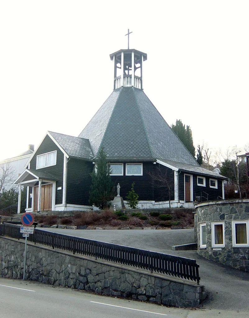 Molde and the catholic churche no:Sta. Sunniva menighet, Molde.