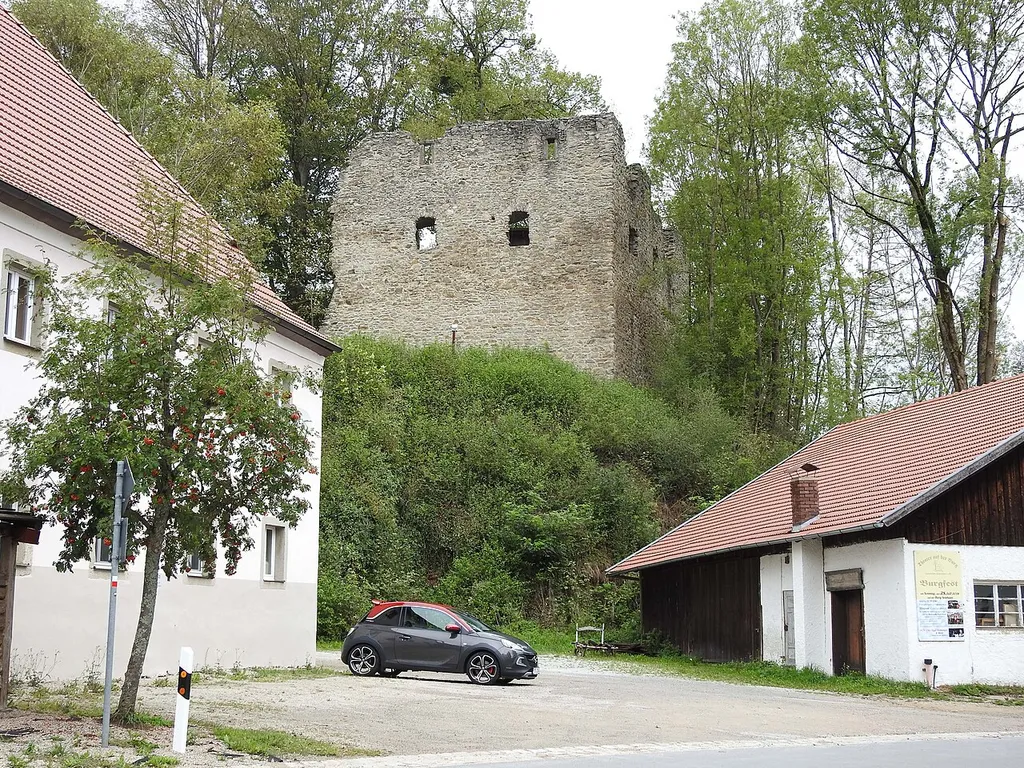 Burgruine Neuhaus, Schorndorf