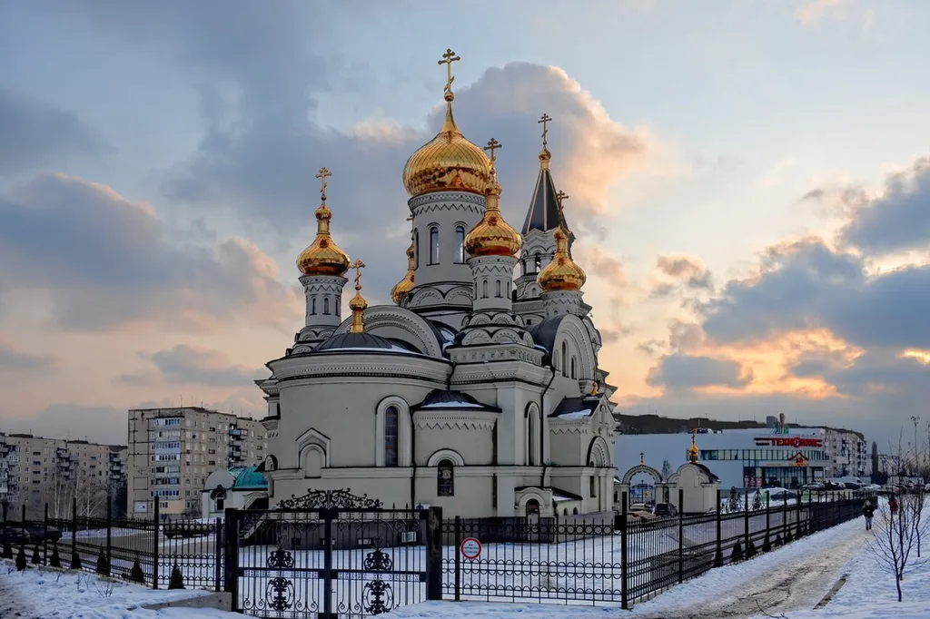Holy Trinity Cathedral (Donetsk)