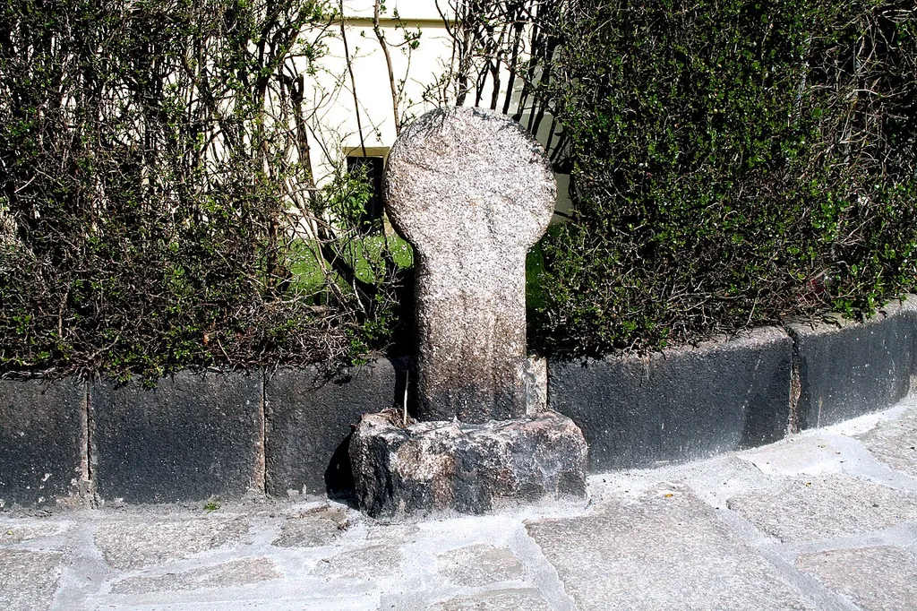 Helston: Ancient cross