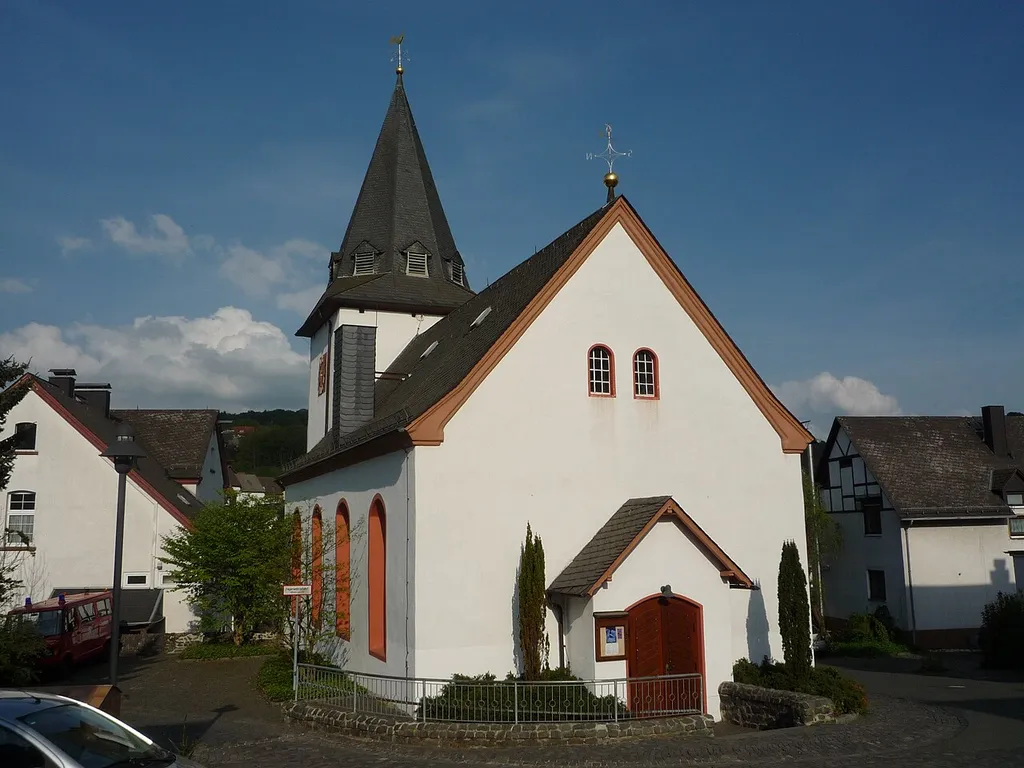 Die Evangelische Kirche Donsbach ist ein denkmalgeschütztes Kirchengebäude in Donsbach
