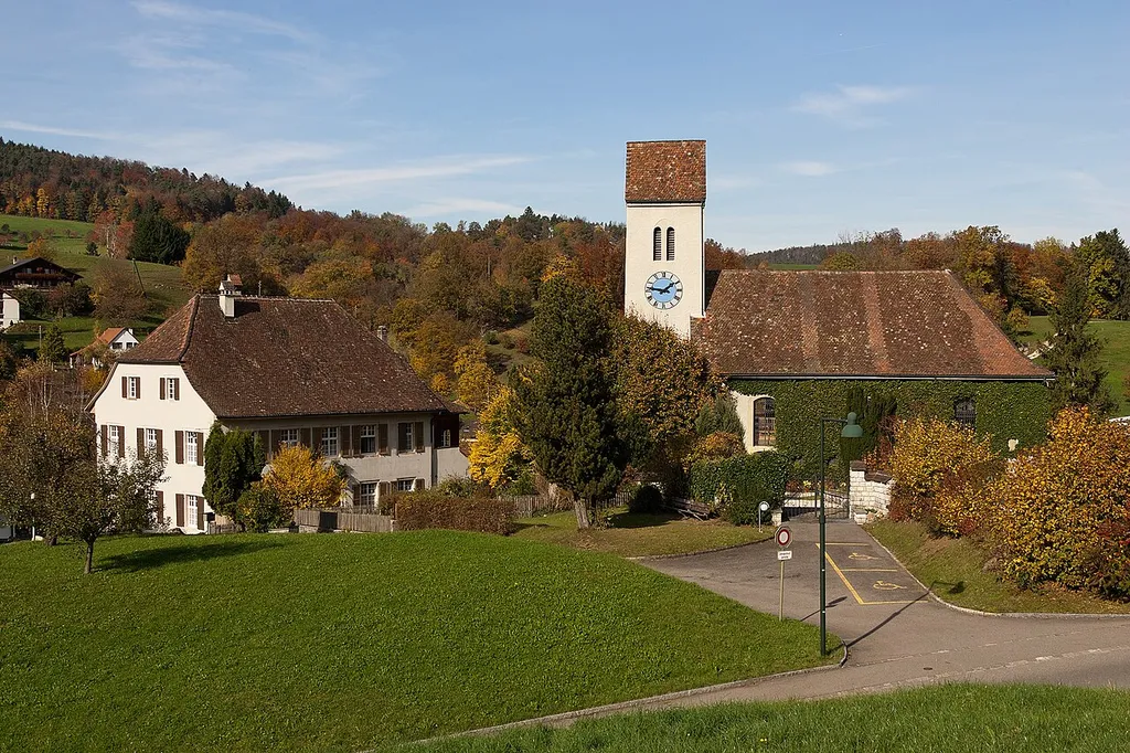 Evangelisch-Reformierte Kirche und Pfarrhaus von Bretzwil (BL)