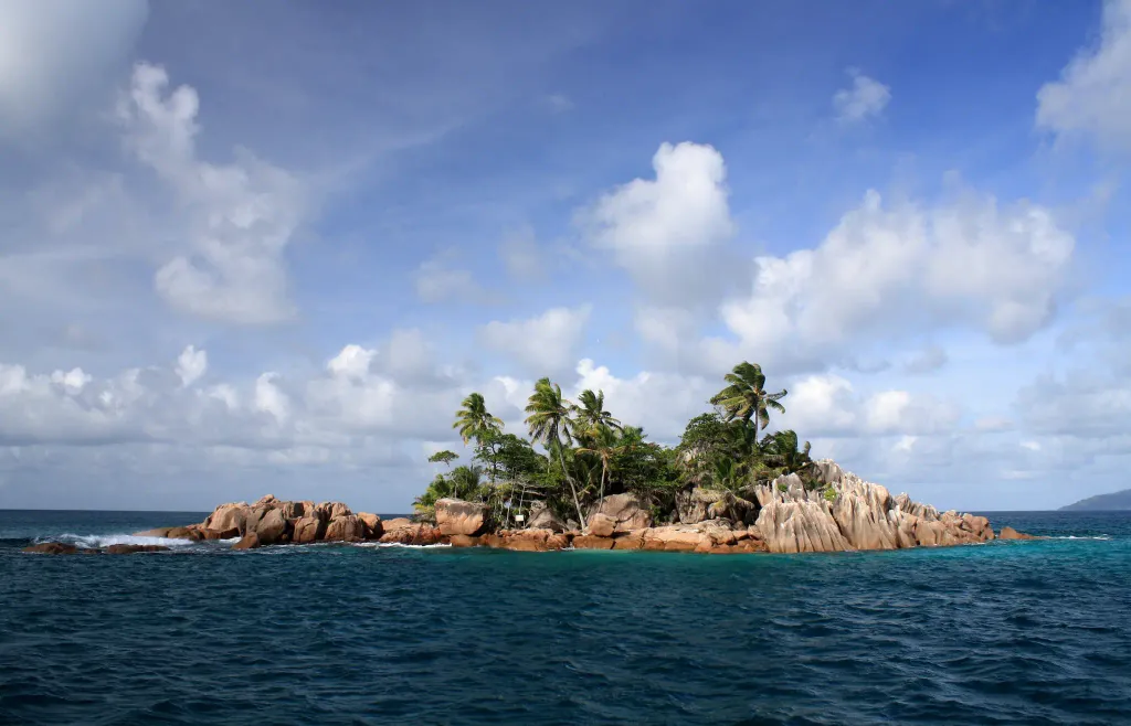 St. Pierre Island, Praslin