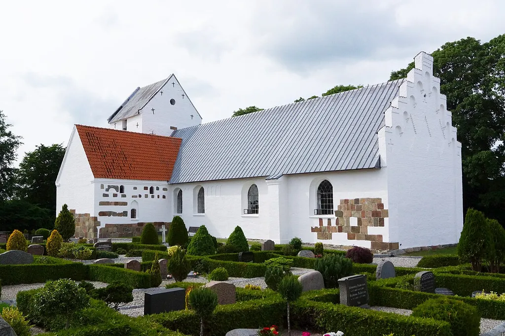 Nødager Kirke Total fra øst