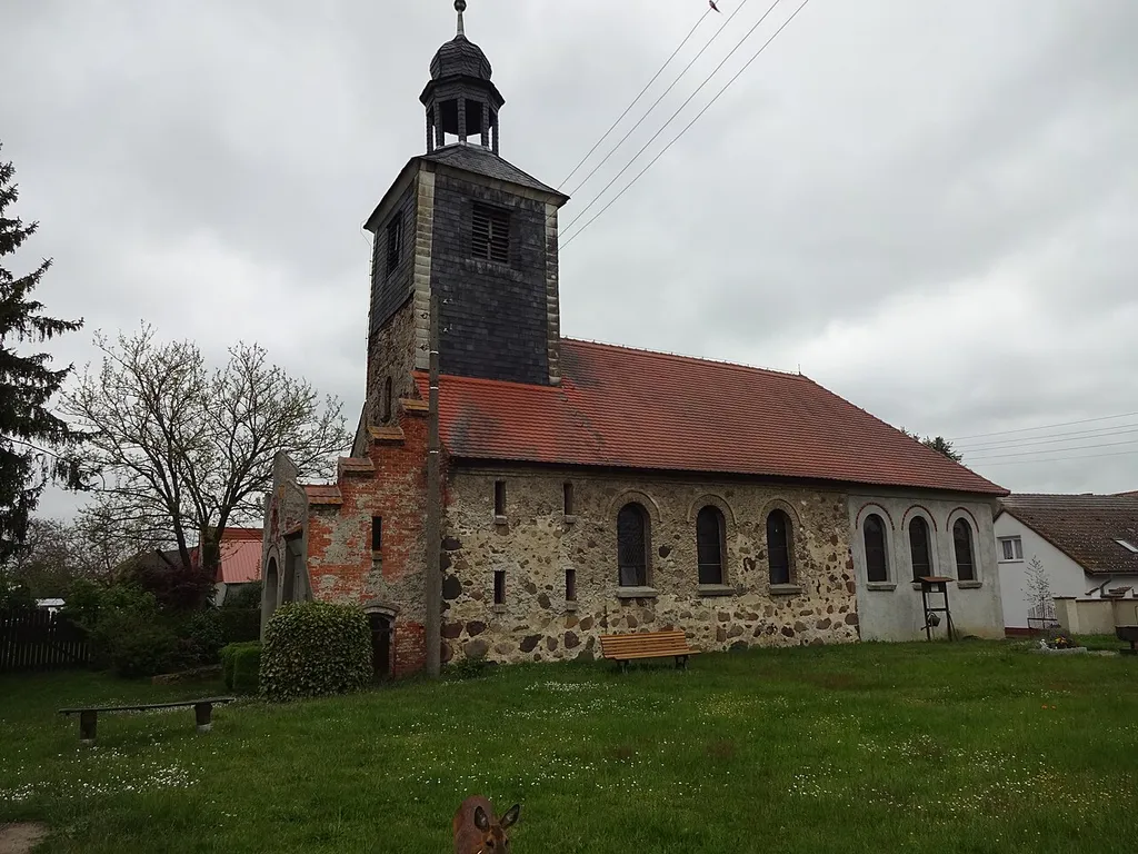 Lindstedterhorst gehört zur Ortschaft Lindstedt und ist ein Ortsteil der Hansestadt Gardelegen im Altmarkkreis Salzwedel in Sachsen-Anhalt.