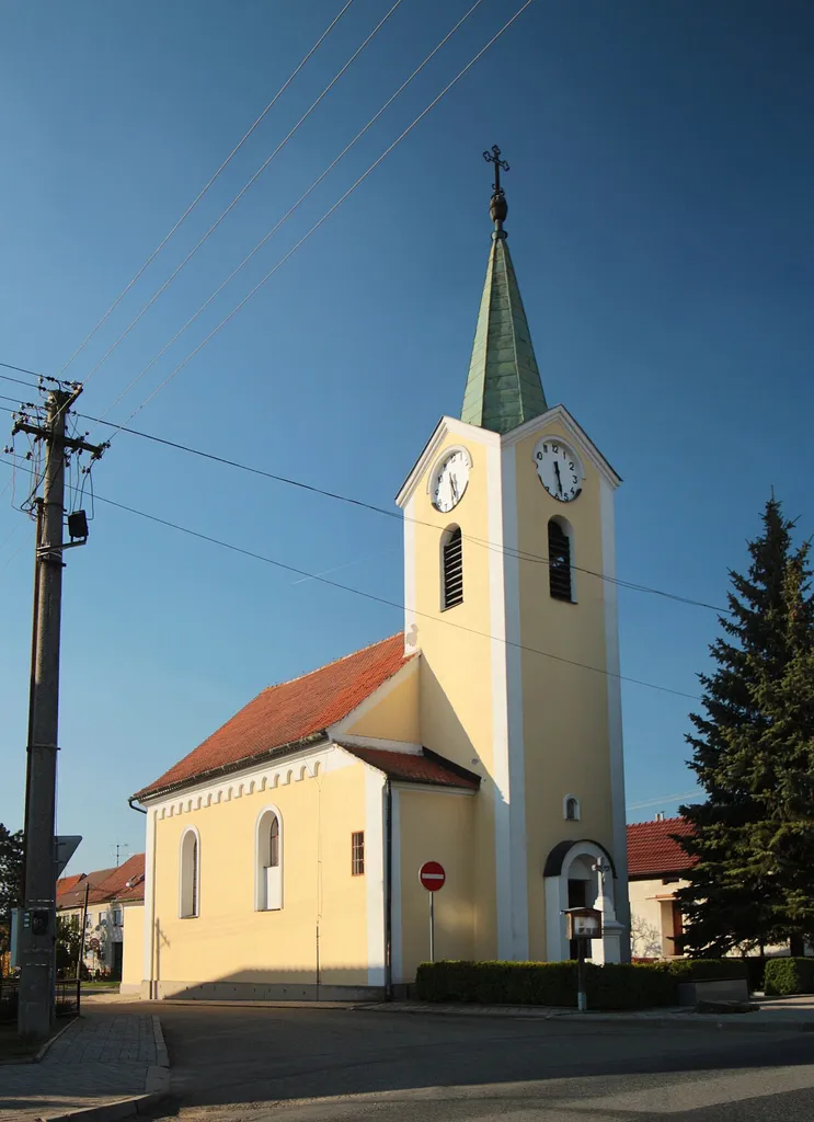 Josefov u Hodonína kostel Všech svatých
