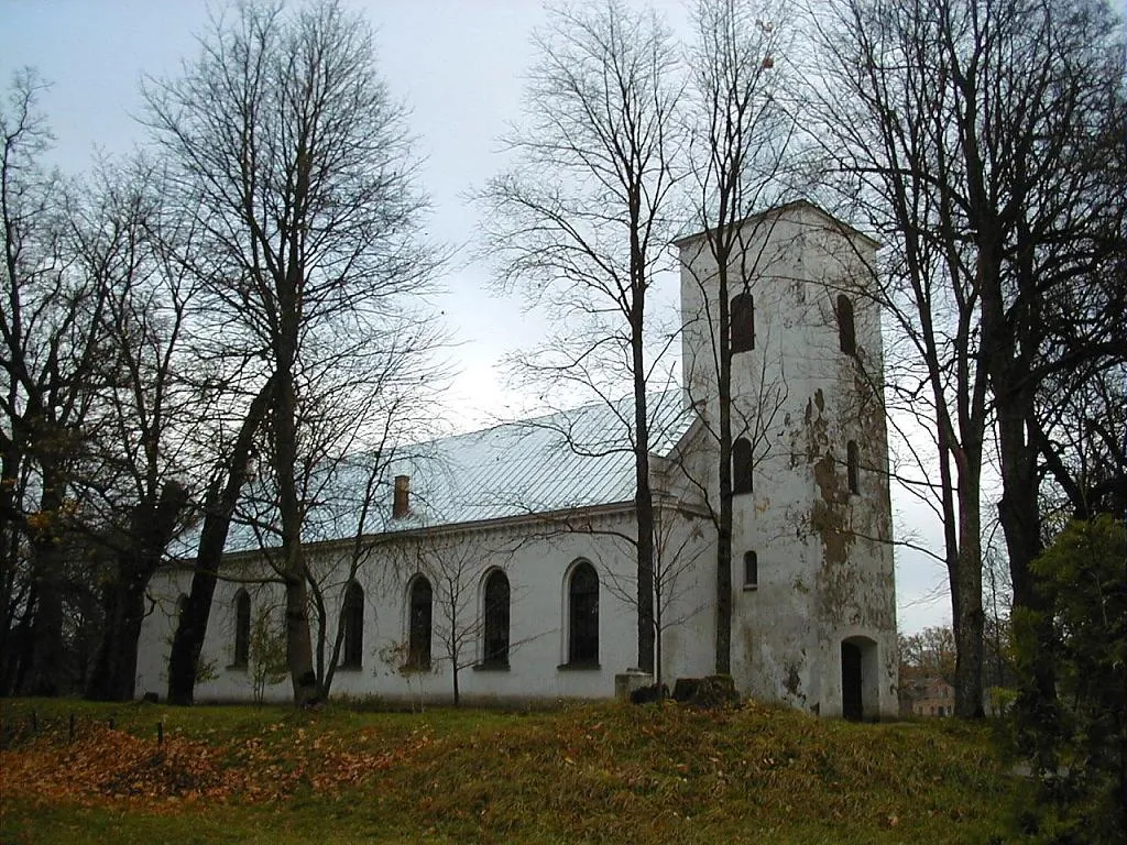 Auces luterāņu baznīca 2001-10-27