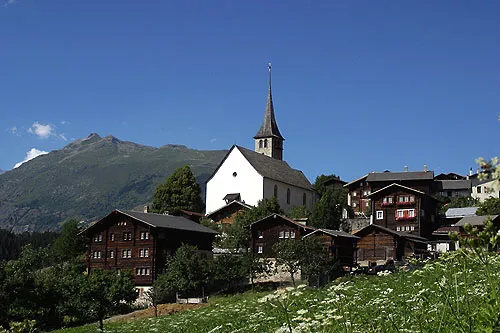 Pfarrkirche St.Georg in Ernen, Schweiz (10. Juli 2003)