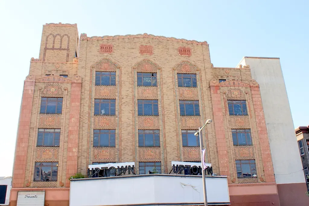 Uptown Theatre