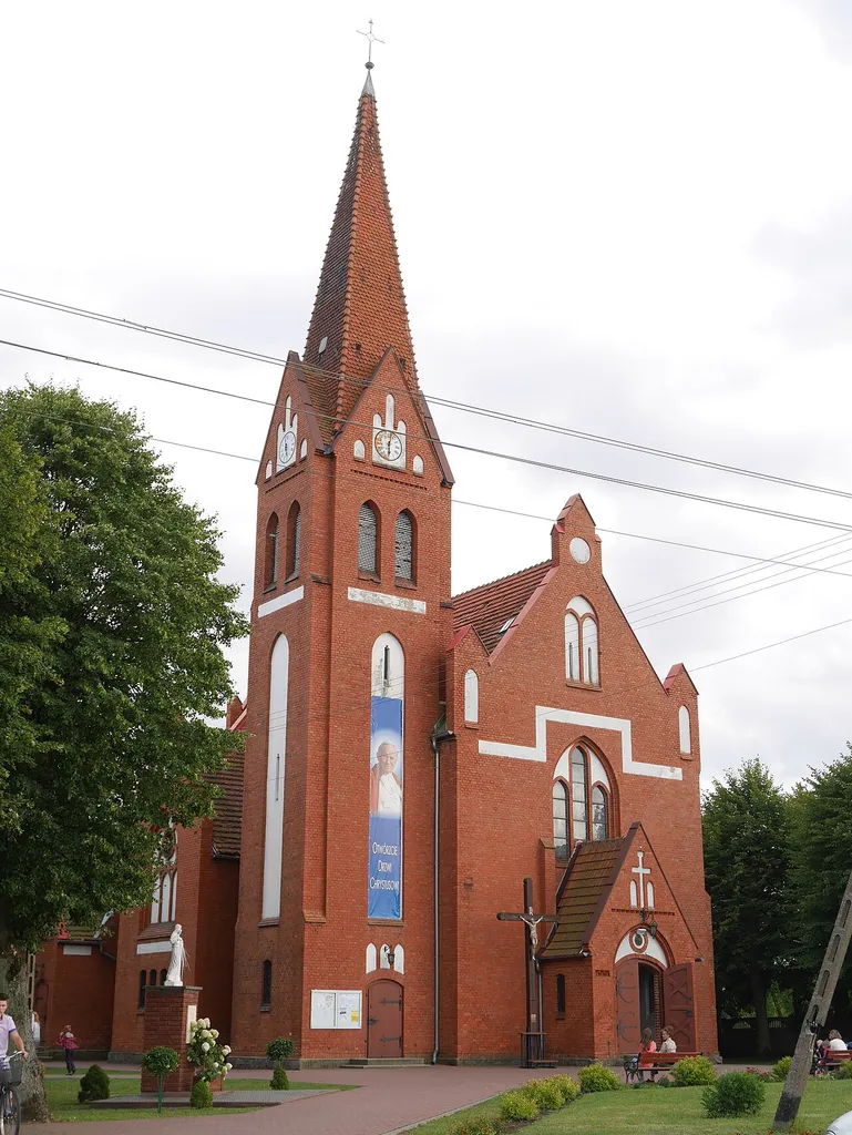 Smętowo Graniczne, ul. Starogardzka 3 - dawny kościół ewangelicki, obecnie rzymskokatolicki p.w. Ciała i Krwi Pańskiej, 1904