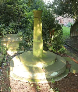 Sundial in the churchyard of St Andrew