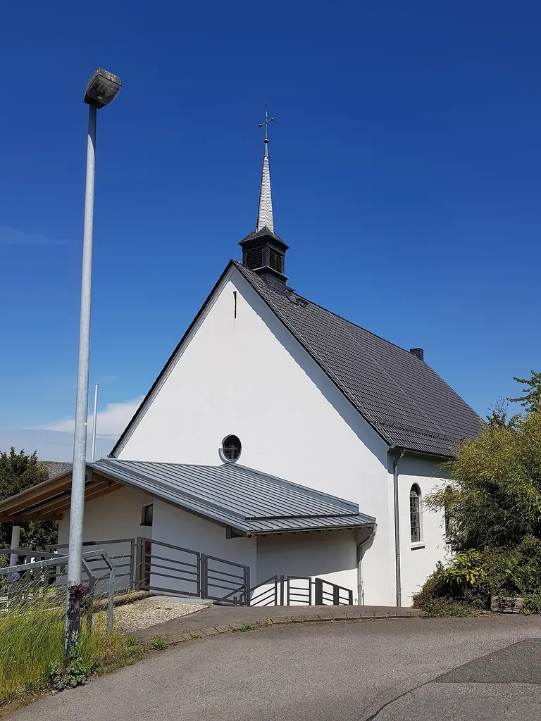 Christ-König-Kirche in Menden (Sauerland)-Hüingsen, Hüingser Ring.