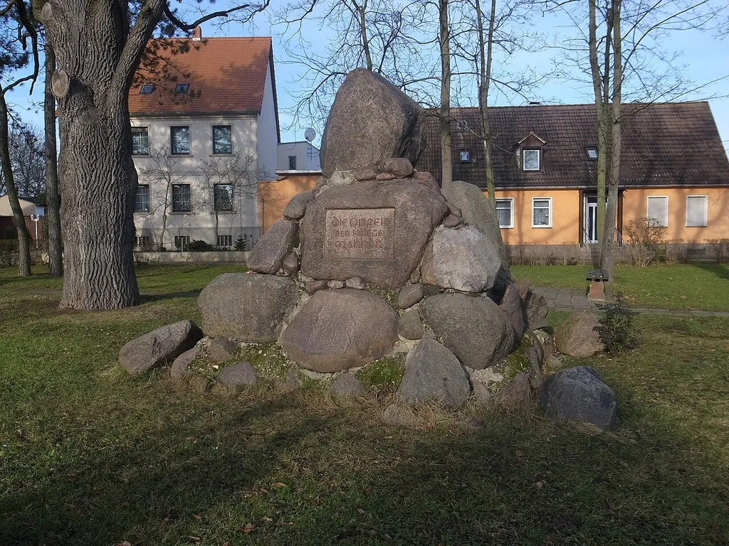 Groß Rosenburg, Denkmal Die Opfer der Kriege Mahnen