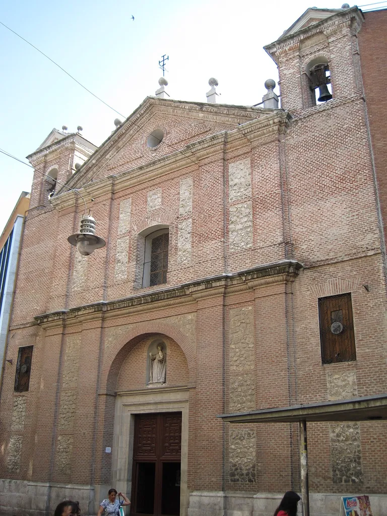 Fachada de la iglesia de San Felipe Neri, en Valladolid (España).