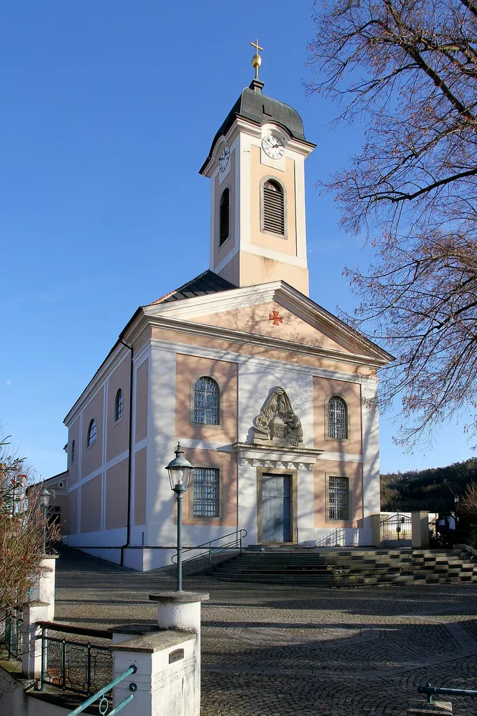 Katholische Pfarrkirche hl. Jakobus d. Ä. in Reidling, ein Ortsteil der niederösterreichischen Gemeinde Sitzenberg-Reidling.