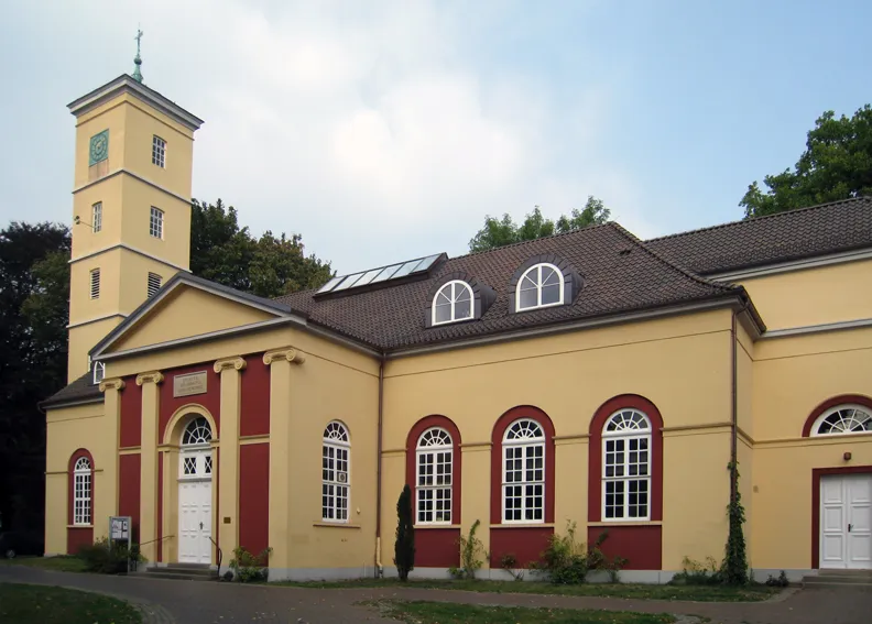 The Stadtkirche (“City church”) in Bremen-Vegesack, Germany. Built 1819–1819 by Friedrich Wendt and Gerhard Tölcken and reformed by Jacob Ephraim Polzin in 1832/1833.