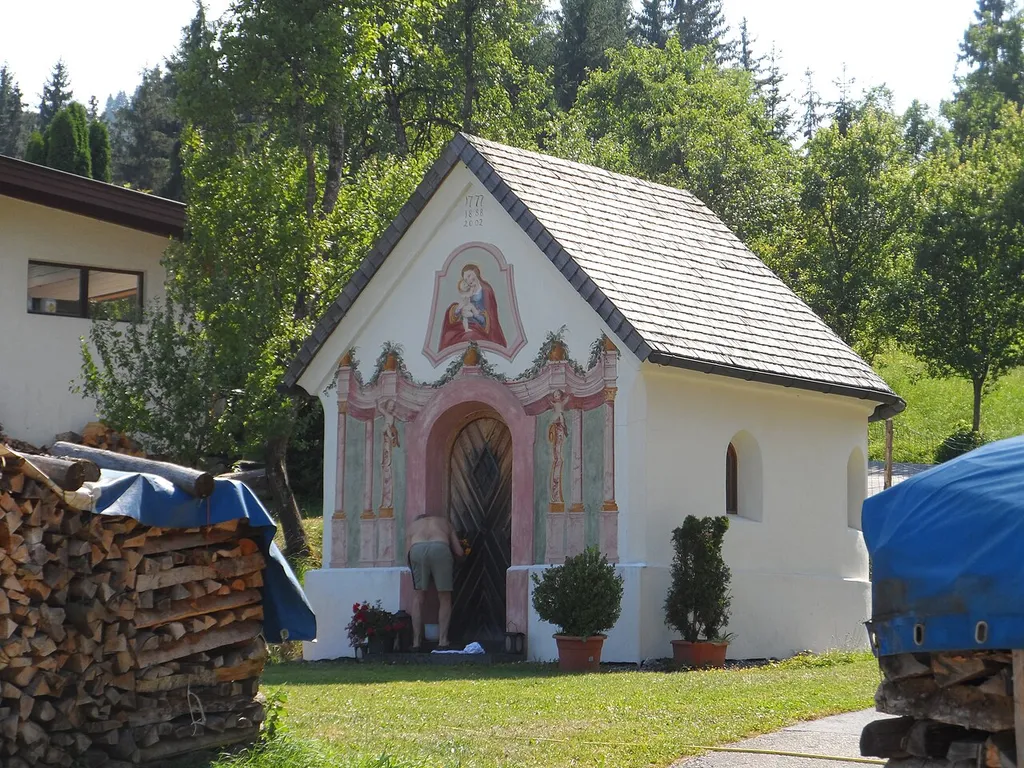 This media shows the remarkable cultural object in the Austrian state of Tyrol listed by the Tyrolean Art Cadastre with the ID 2516. (on tirisMaps, pdf, Fotoarchiv Tiroler Kunstkataster, more images on Commons, Wikidata)