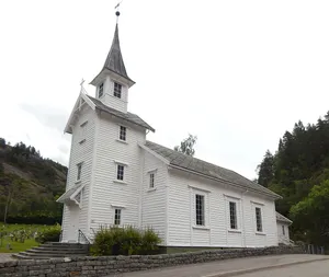 Stamnes Church