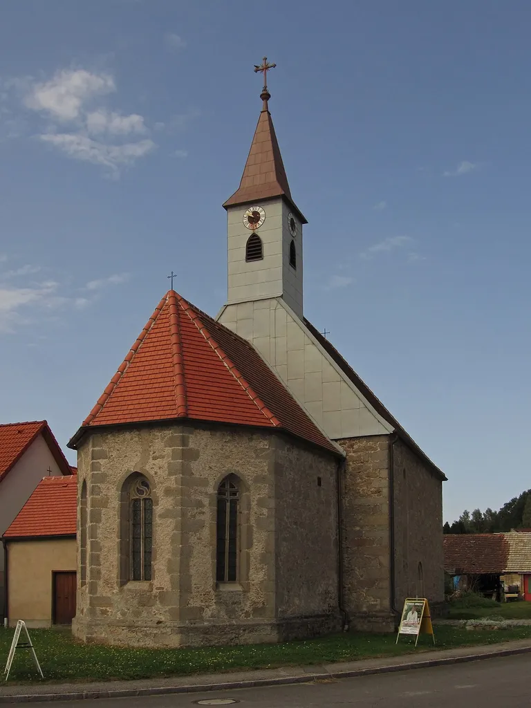 Spätgotische Hallenkirche, um 1400 erbaut