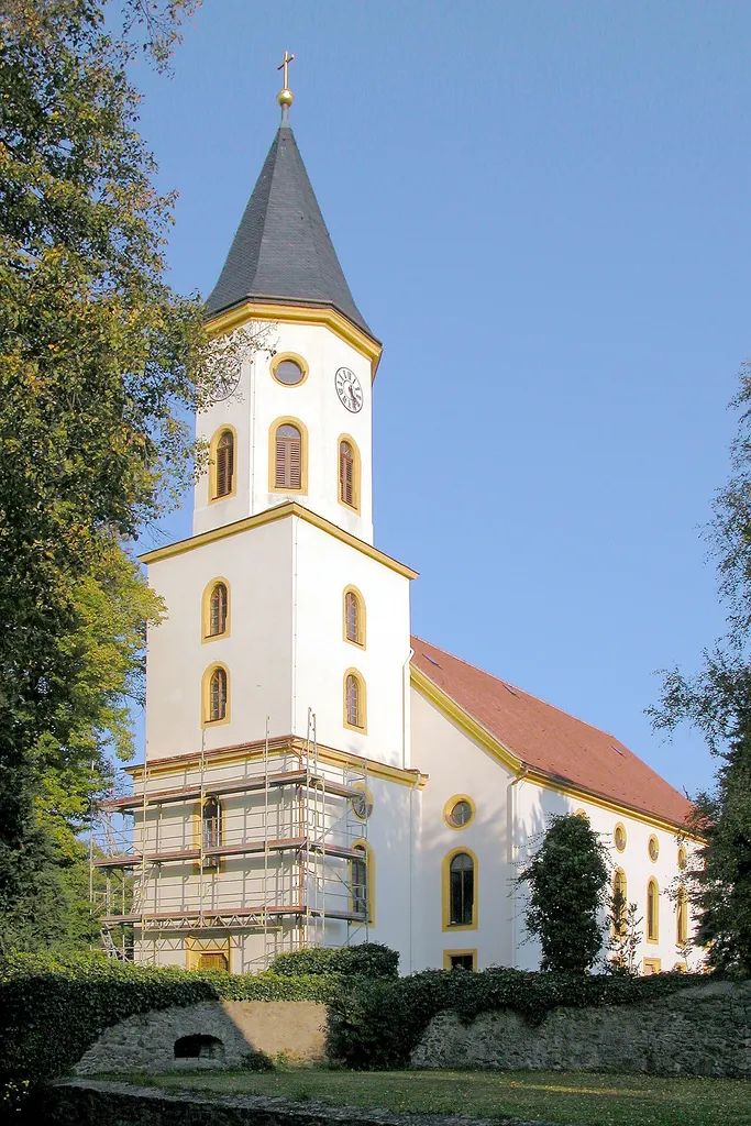 11.10.2005 01454 Lomnitz (Wachau), Kirchweg: Dorfkirche (GMP: 51.189676,13.900311) erstmales 1495 erwähnt. Heutige Kirche von 1840/41 durch Baumeister Christian Gottlieb Ziller neu errichtet. [DSCN7759.TIF]20051011110DR.JPG(c)Blobelt