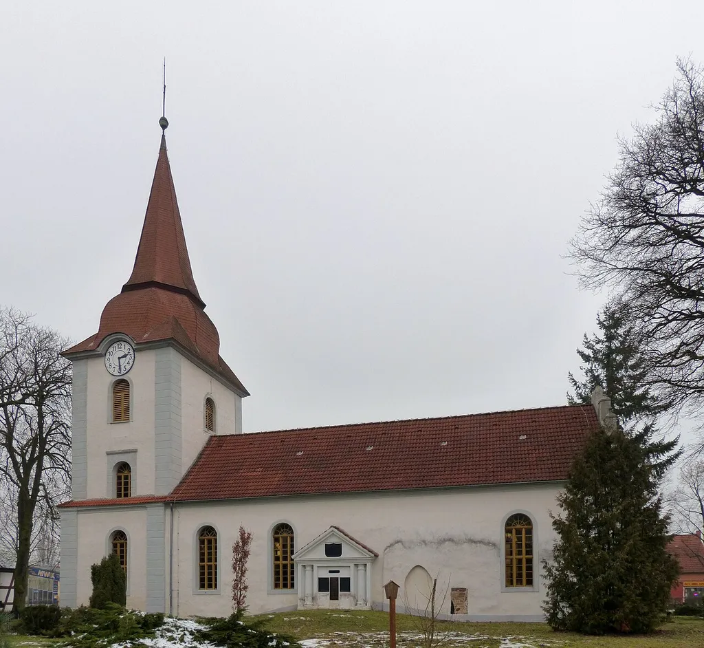 Kirche in Ducherow, Ansicht von Südwesten