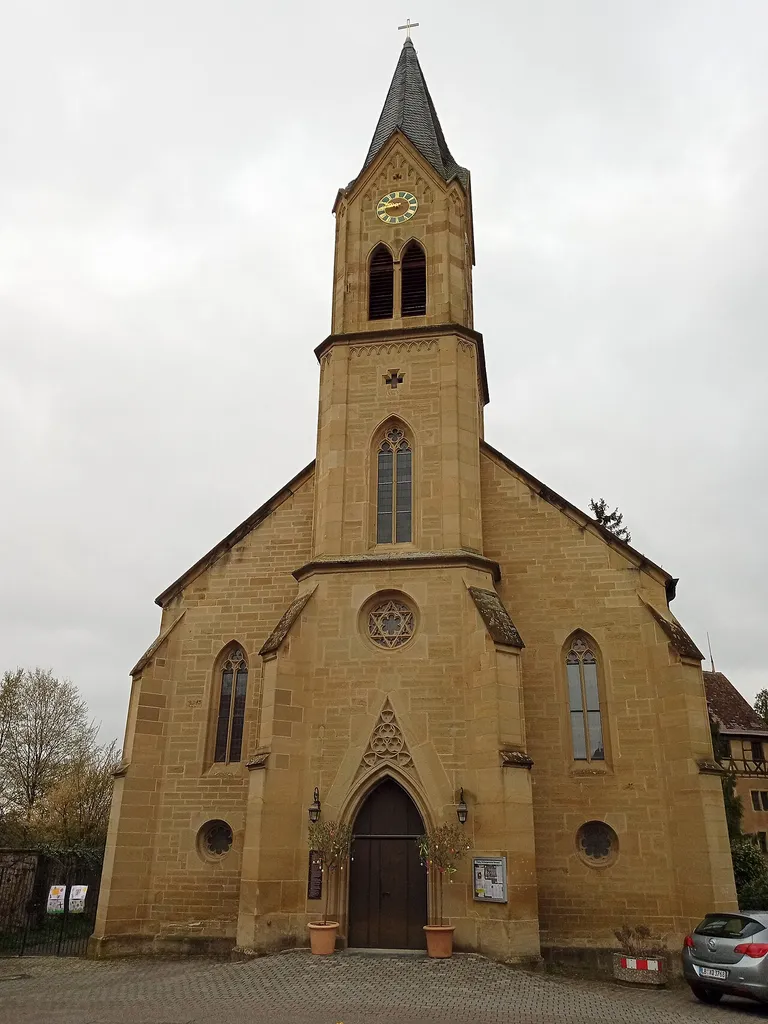 Hauptportal und Turm der Schlosskirche in Remseck Hochberg