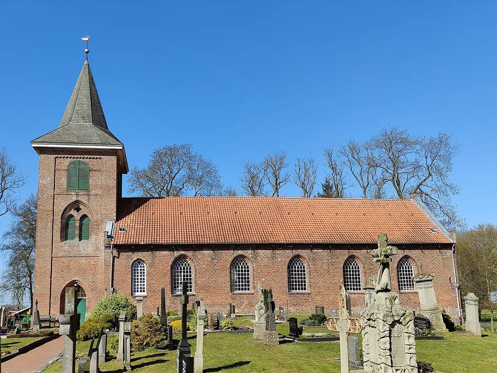 Timmel (Großefehn), Petrus-und-Paulus-Kirche (14).jpg