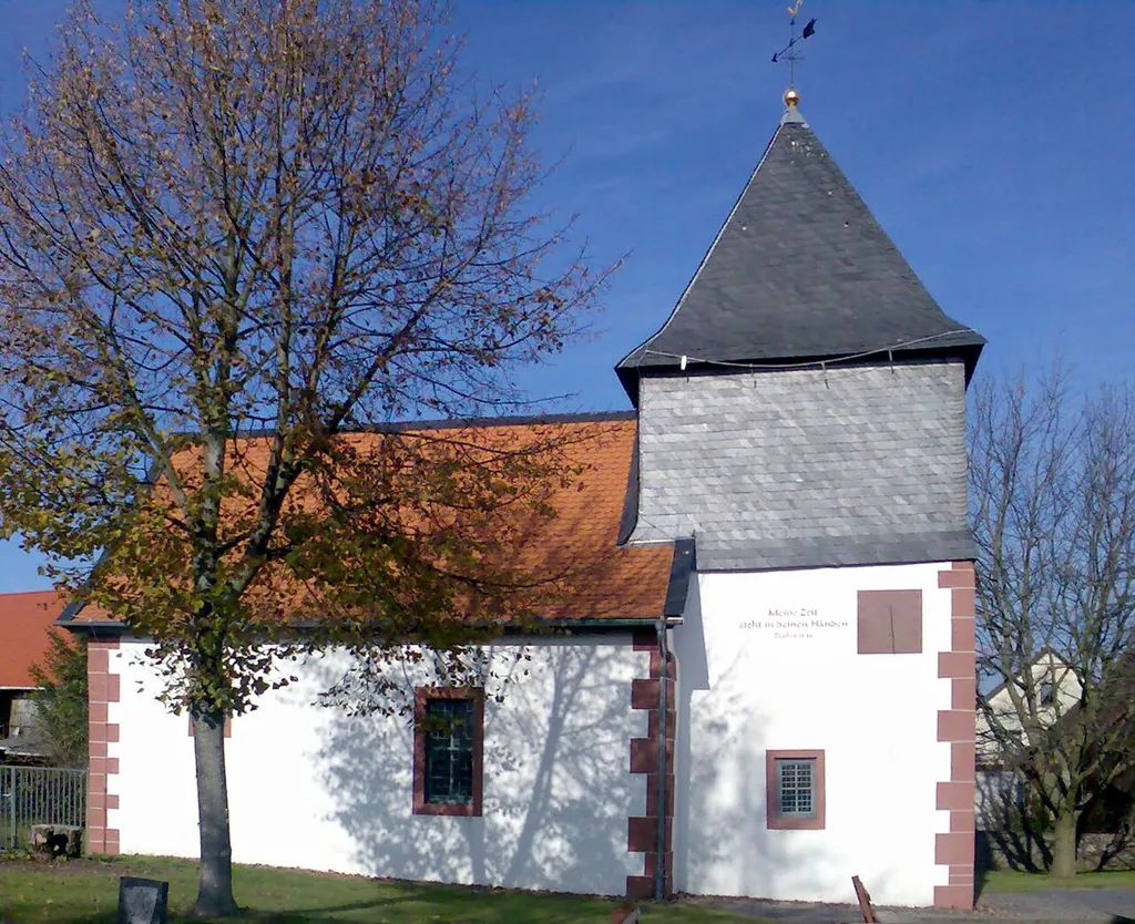 Evangelische Kirche in Bullau, einem Stadtteil von Erbach (Odenwald) in Hessen, Deutschland.