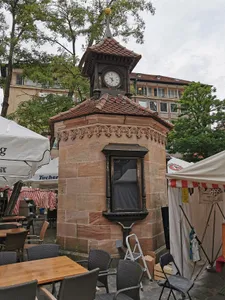 Wetterhäuschen vor der Lorenzkirche