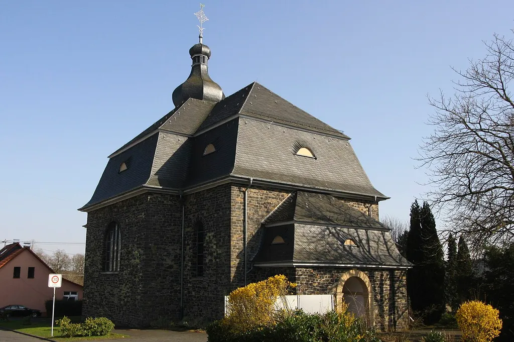 Herz Jesu Kirche, Langenhahn, Westerwaldkreis, Rheinland-Pfalz, Deutschland