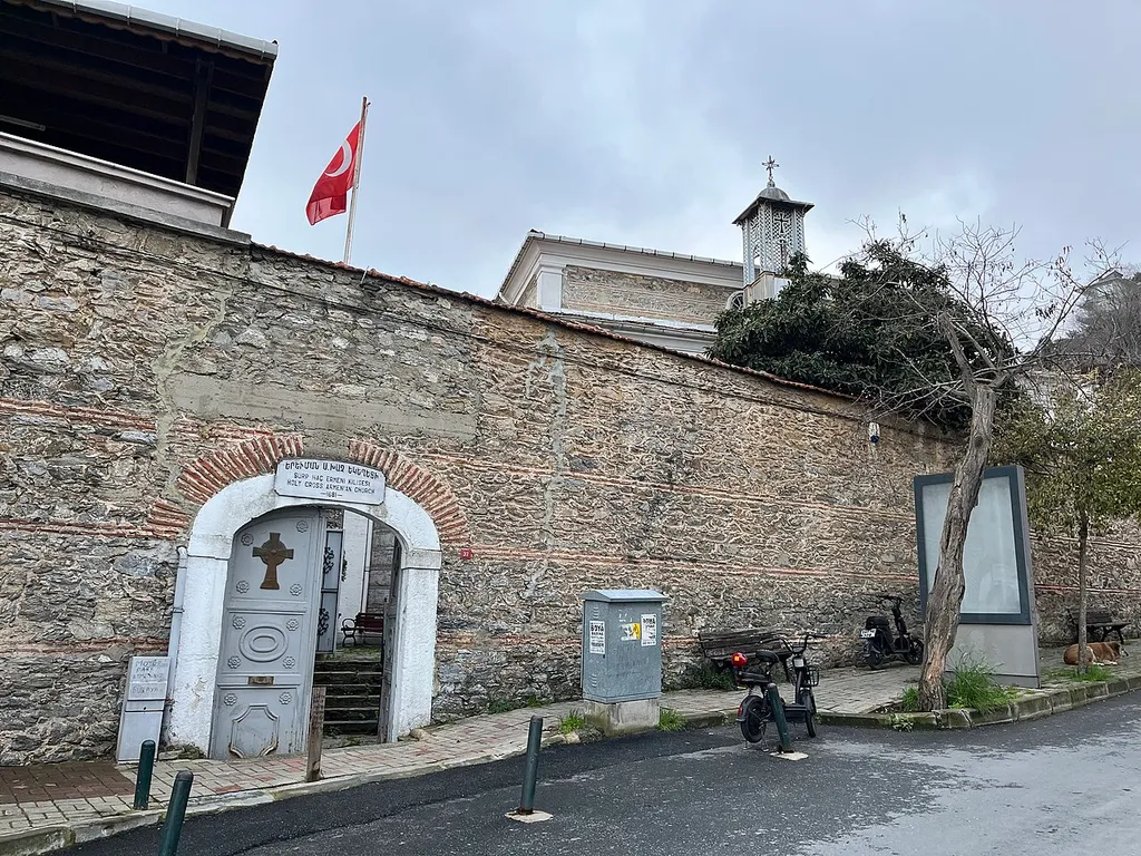 Yerevman Surp Haç Kilisesi, Kuruçeşme, Beşiktaş