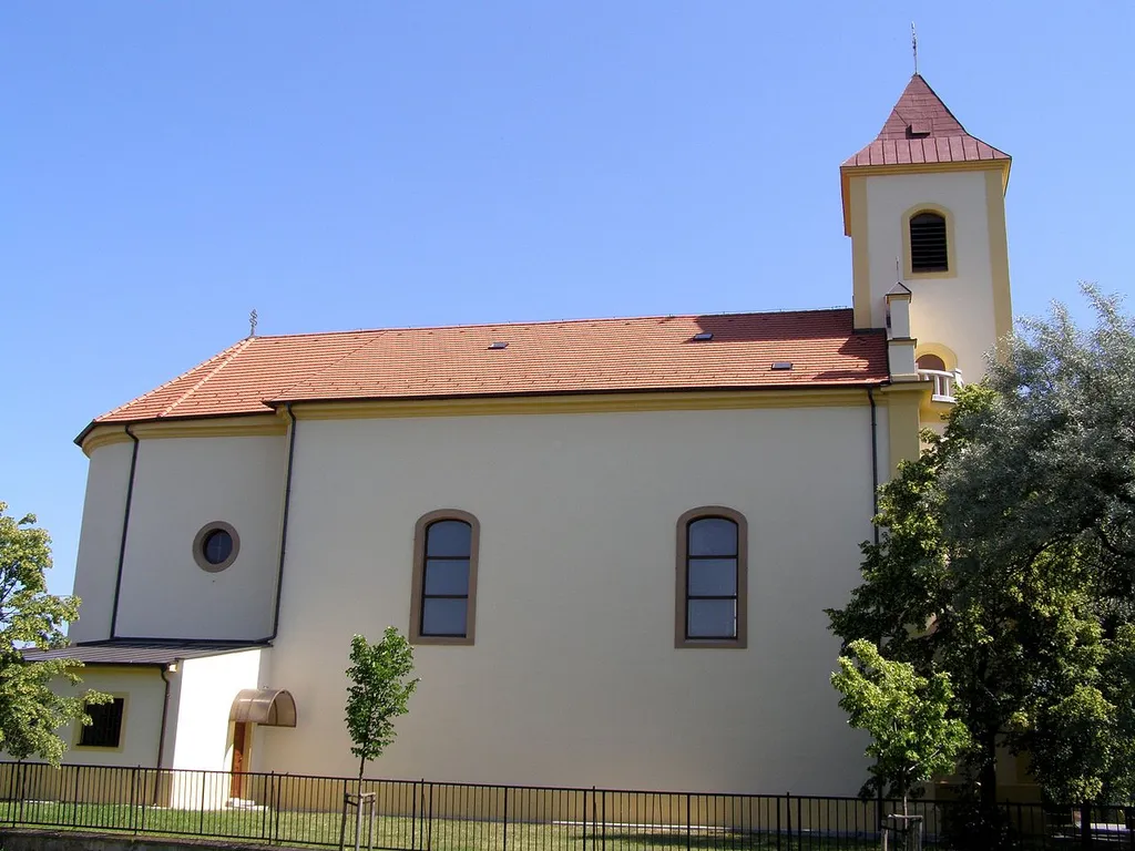 This media shows the protected monument with the number 105-704/0 CHMSK/105-704/0,CHMSK/105-704(other) in the Slovak Republic.