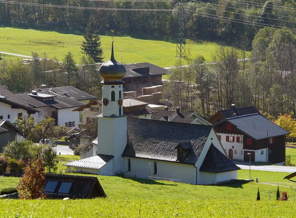 Bildinhalt: Kirche in Gortipohl von außen Aufnahmeort: Gortipohl, St. Gallenkirch, Montafon, Österreich Aufnahmetag: 2010-10-11 Fotograf: Frank C. Müller, Baden-Baden Uploader: Frank C. Müller, Baden-Baden