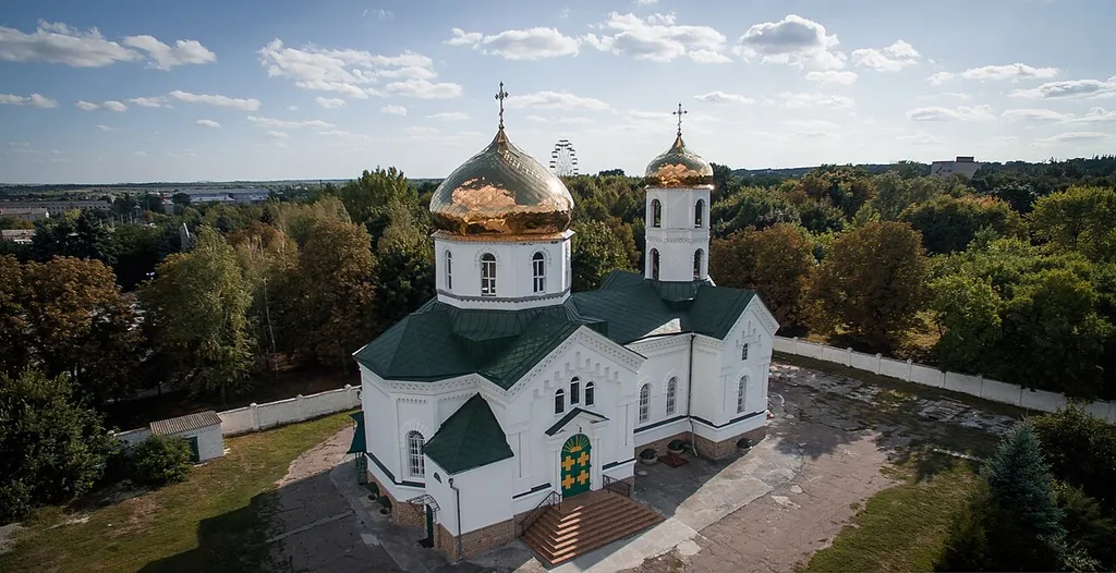Храм