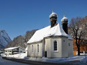 Kirche hl. Kreuz, Dalaas