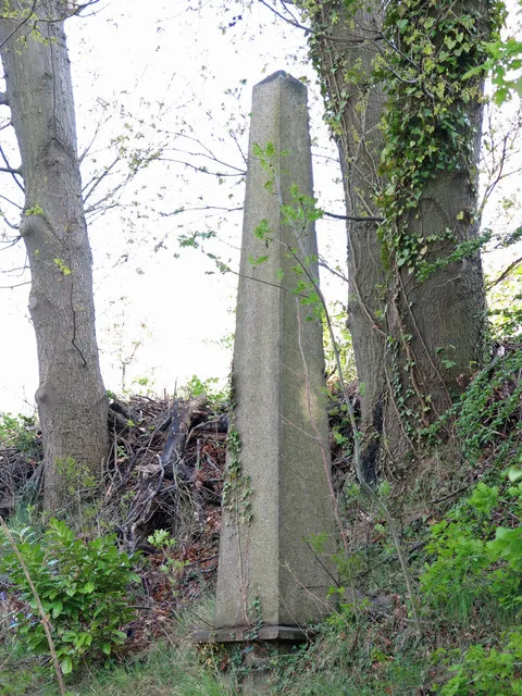 Coal tax boundary obelisk no.102, Douglas Road