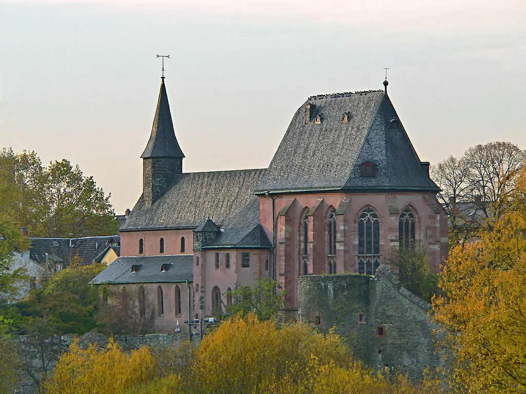 St. Justin's in Frankfurt-Höchst from south-east.