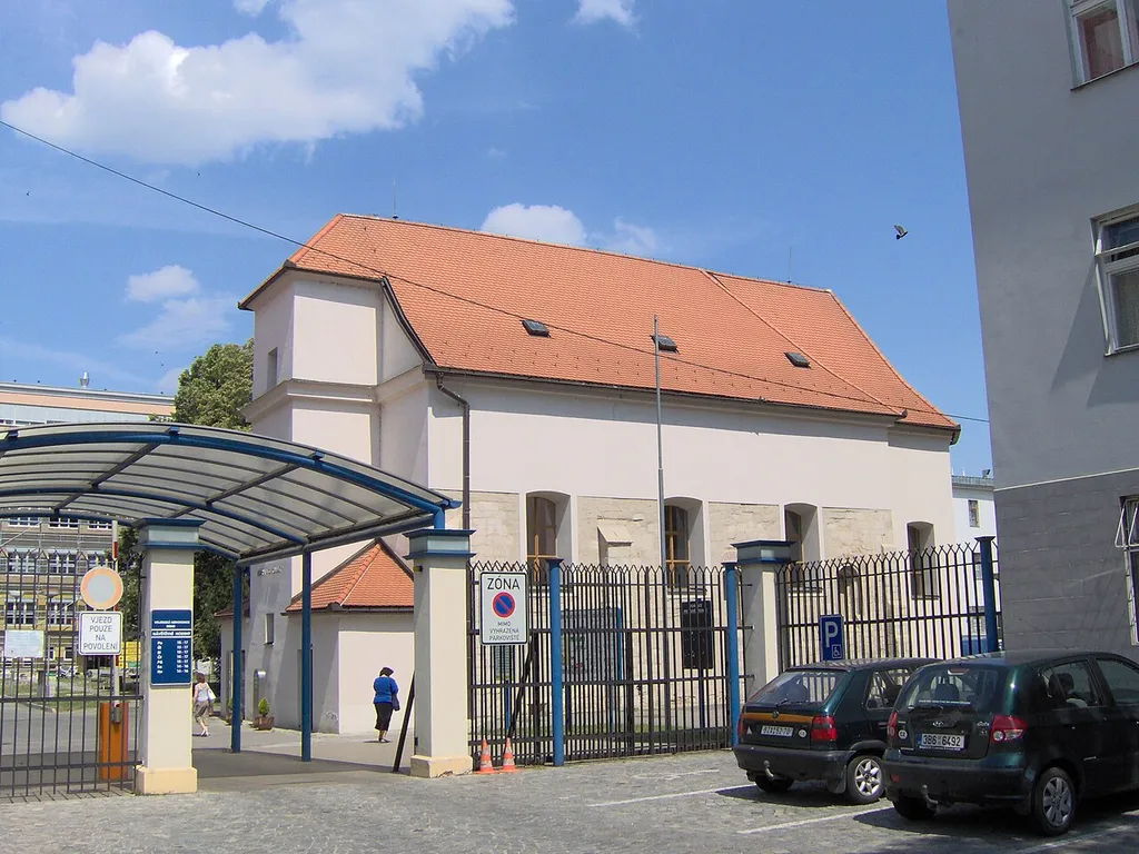 Kostel svaté Kunhuty v areálu Vojenské nemocnice v Brně