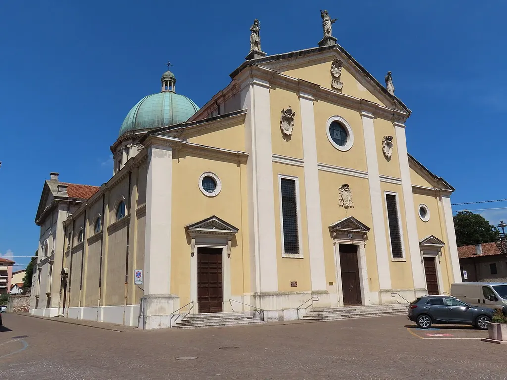 Duomo di Thiene This picture was uploaded via web-app "Wiki Loves Monuments Italia".