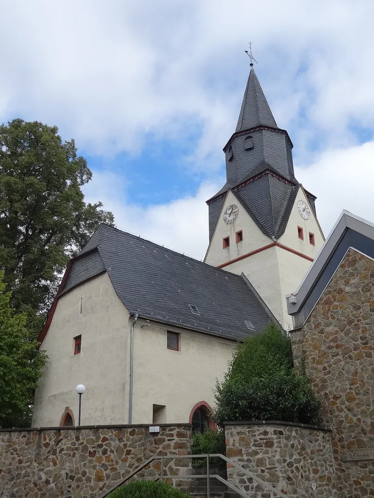 Evangelische Kirche (Heuchelheim, Hessen)