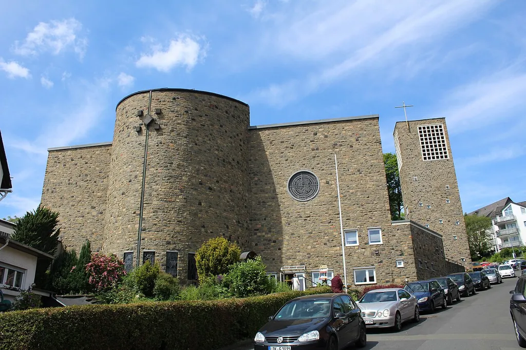 Kath. Kirche St. Petrus Herborn, Lahn-Dill-Kreis, Hessen, Deutschland