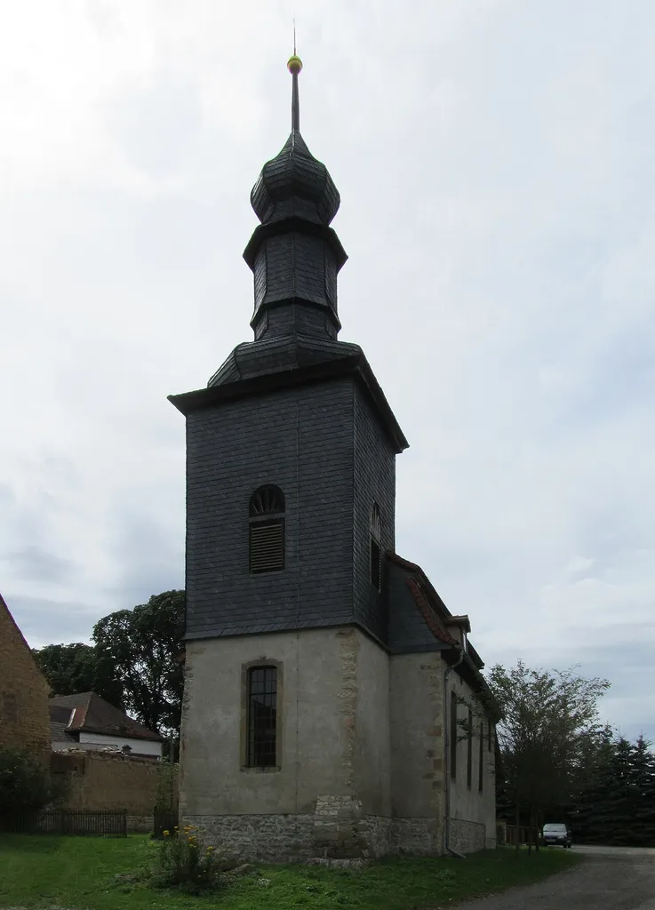 Die Kirche von Neustedt (Thüringen).